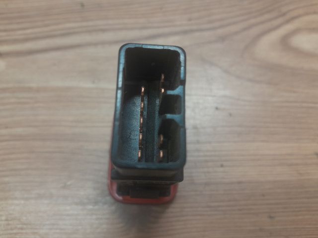 bontott HYUNDAI ELANTRA Vészvillogó Kapcsoló