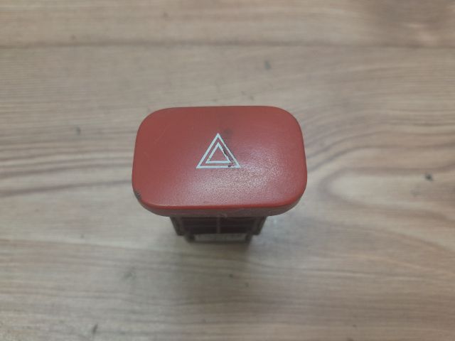 bontott HYUNDAI ELANTRA Vészvillogó Kapcsoló