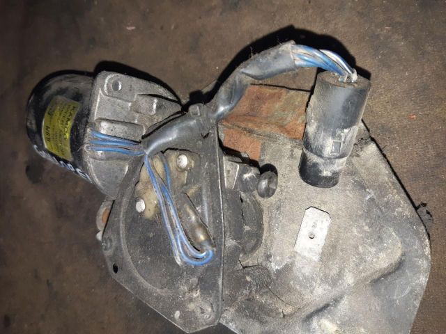 bontott HYUNDAI GALLOPER Első Ablaktörlő Motor