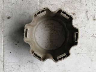 bontott HYUNDAI GALLOPER Felniközép (1 db)