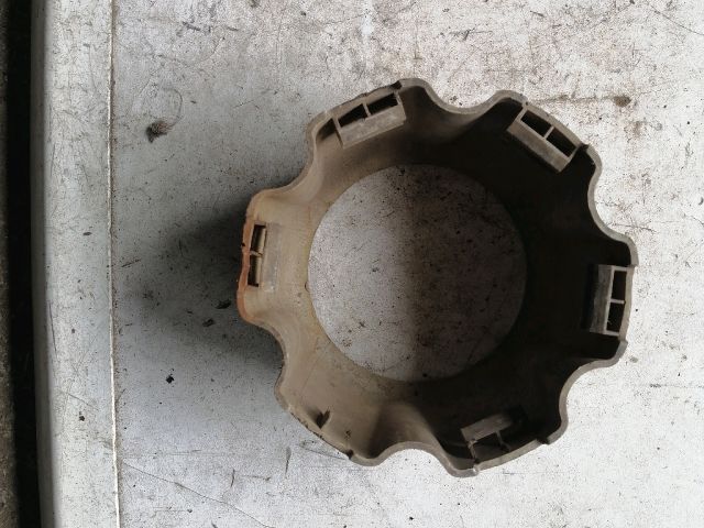 bontott HYUNDAI GALLOPER Felniközép (1 db)