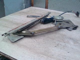 bontott HYUNDAI GALLOPER Jobb első Ablakemelő Szerkezet (Elektromos)