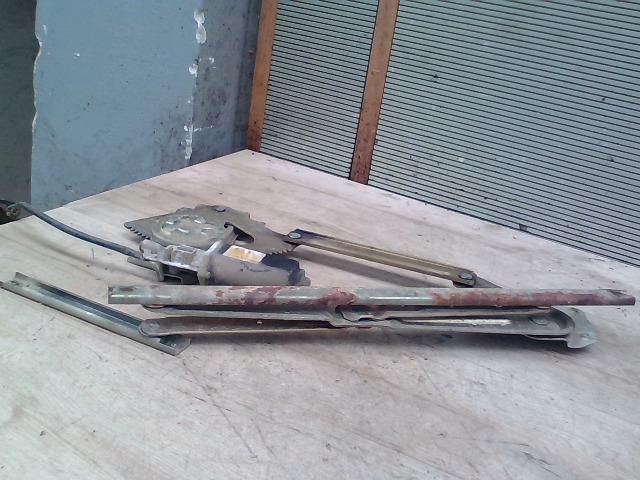 bontott HYUNDAI GALLOPER Jobb első Ablakemelő Szerkezet (Elektromos)