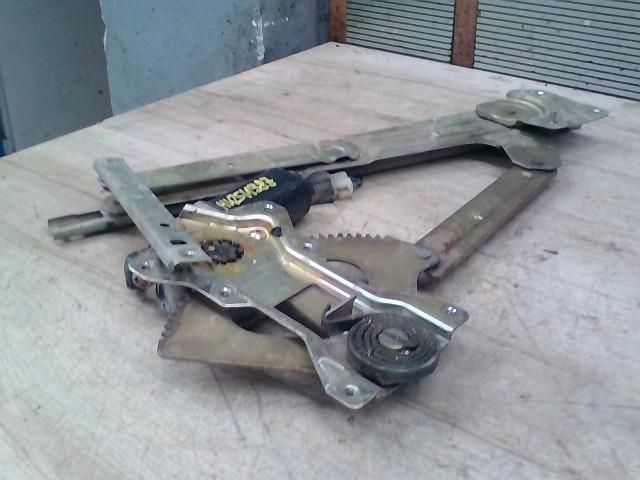 bontott HYUNDAI GALLOPER Jobb első Ablakemelő Szerkezet (Elektromos)