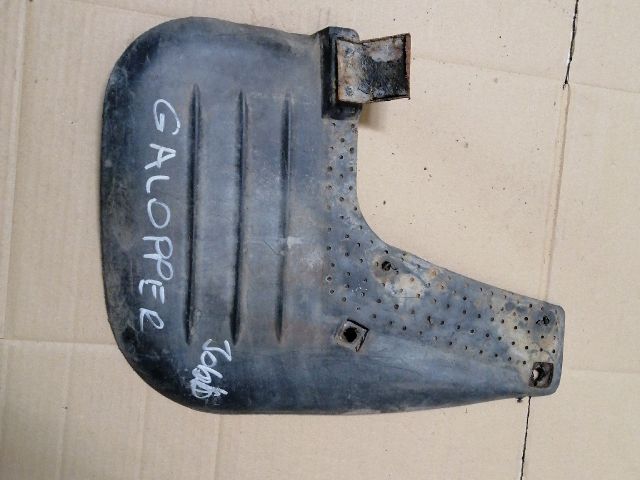 bontott HYUNDAI GALLOPER Jobb első Sárvédő Gumi