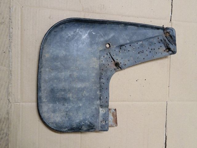 bontott HYUNDAI GALLOPER Jobb első Sárvédő Gumi