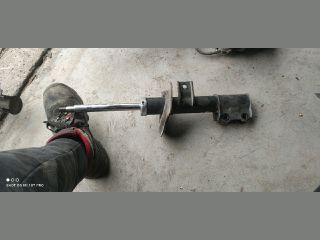 bontott HYUNDAI GENESIS Bal első Lengéscsillapító