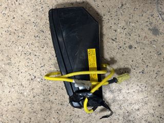 bontott HYUNDAI GENESIS Jobb Függönylégzsák és Oldallégzsák