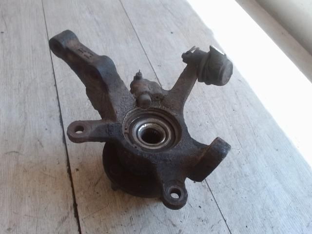 bontott HYUNDAI GETZ Jobb első Csonkállvány Kerékaggyal