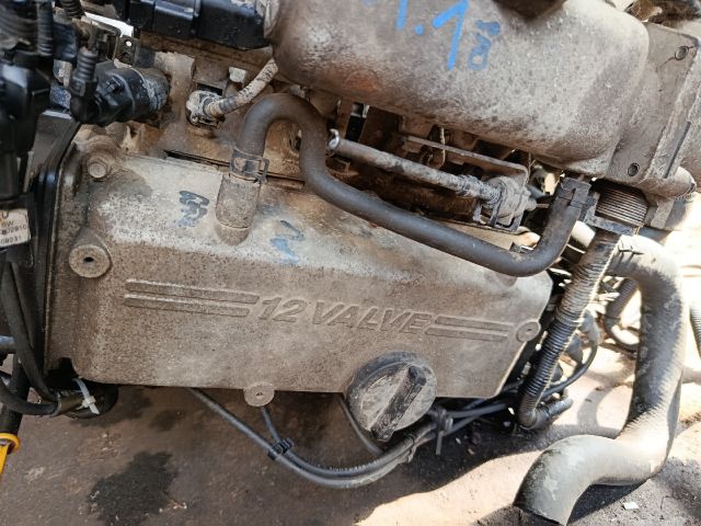 bontott HYUNDAI GETZ Motor (Fűzött blokk hengerfejjel)