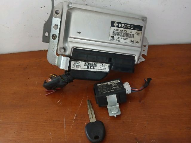 bontott HYUNDAI GETZ Motorvezérlő