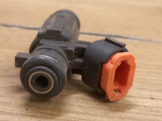 bontott HYUNDAI GETZ Porlasztó (1 db)