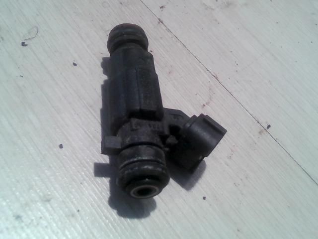 bontott HYUNDAI GETZ Porlasztó (1 db)