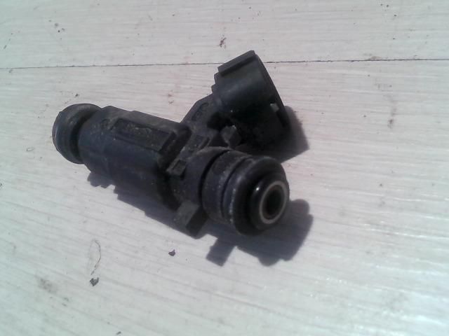 bontott HYUNDAI GETZ Porlasztó (1 db)