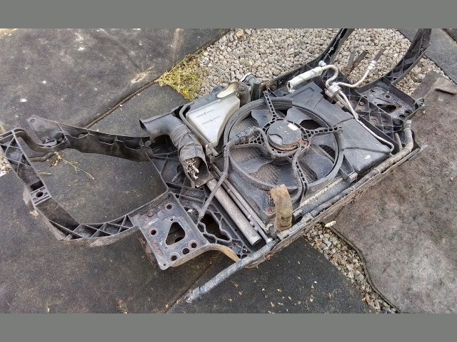 bontott HYUNDAI GETZ Homlokfal (Üres lemez)