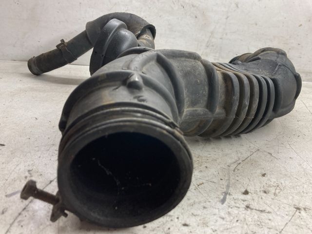 bontott HYUNDAI GETZ Légbeömlő Cső