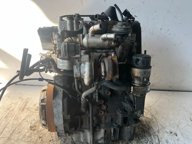 bontott HYUNDAI GETZ Motor (Fűzött blokk hengerfejjel)