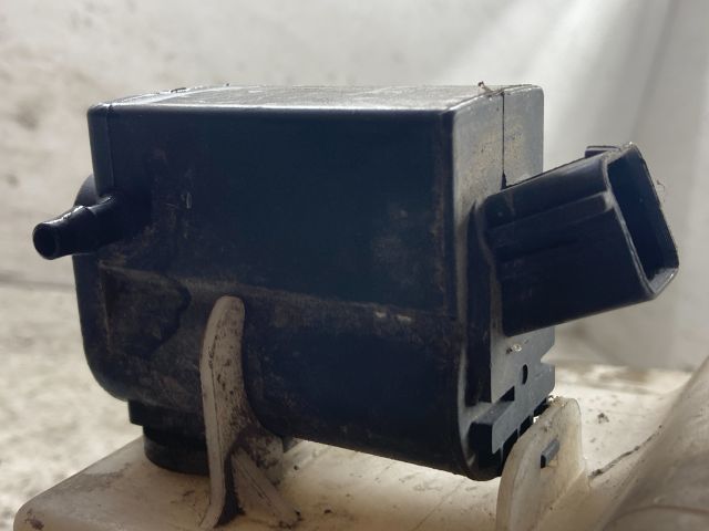 bontott HYUNDAI GETZ Ablakmosó Tartály