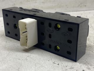 bontott HYUNDAI GETZ Bal első Ablakemelő Kapcsoló