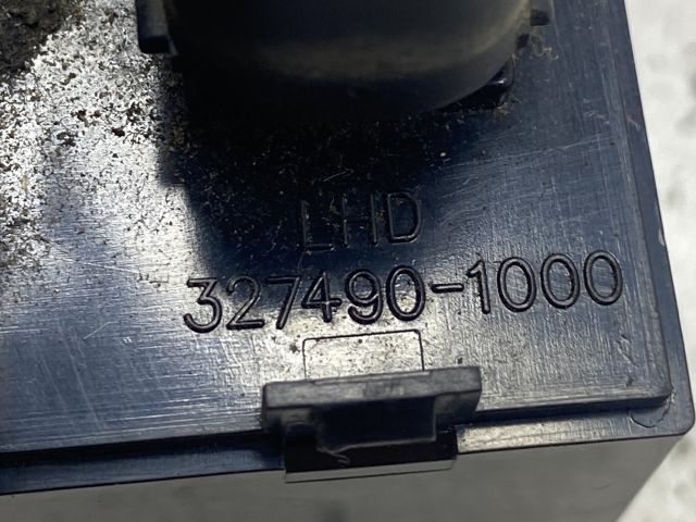 bontott HYUNDAI GETZ Bal első Ablakemelő Kapcsoló