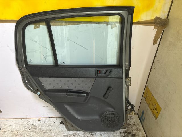 bontott HYUNDAI GETZ Bal hátsó Ajtó (Részeivel)