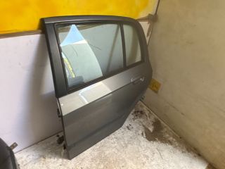 bontott HYUNDAI GETZ Bal hátsó Ajtó (Részeivel)
