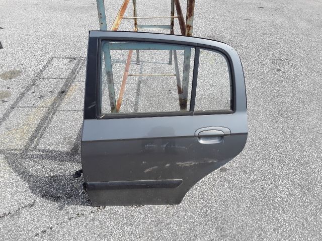 bontott HYUNDAI GETZ Bal hátsó Ajtó (Részeivel)