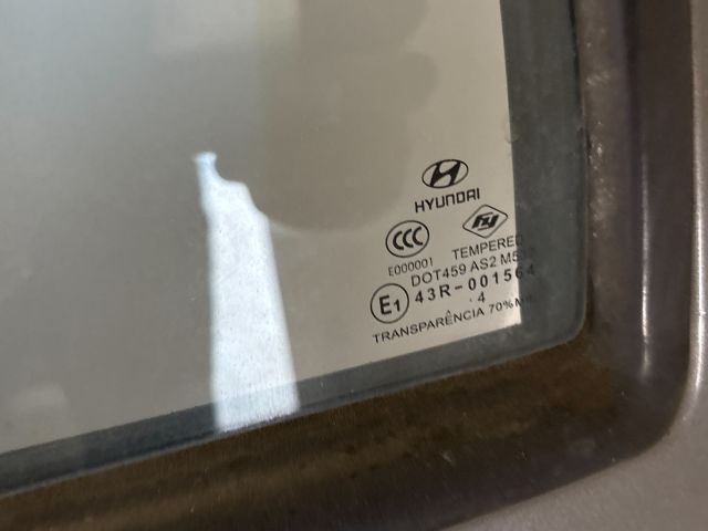 bontott HYUNDAI GETZ Bal hátsó Ajtó (Részeivel)