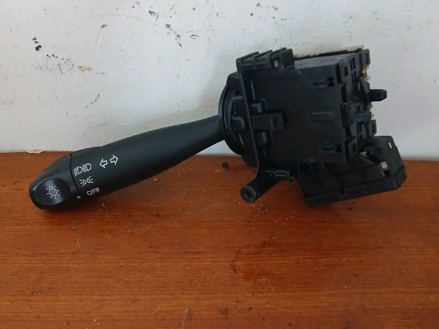 bontott HYUNDAI GETZ Bal Kormánykapcsoló Irányjelző