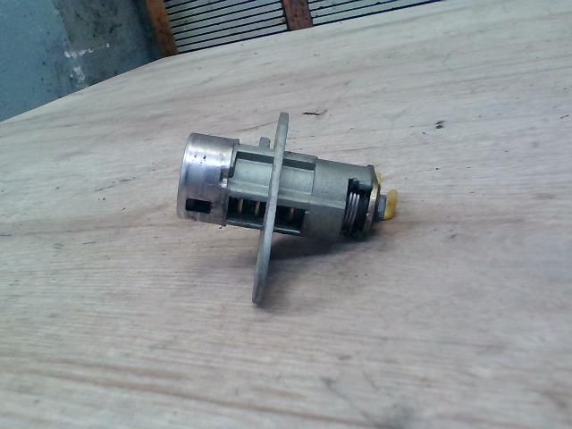 bontott HYUNDAI GETZ Csomagtérajtó Zárbetét