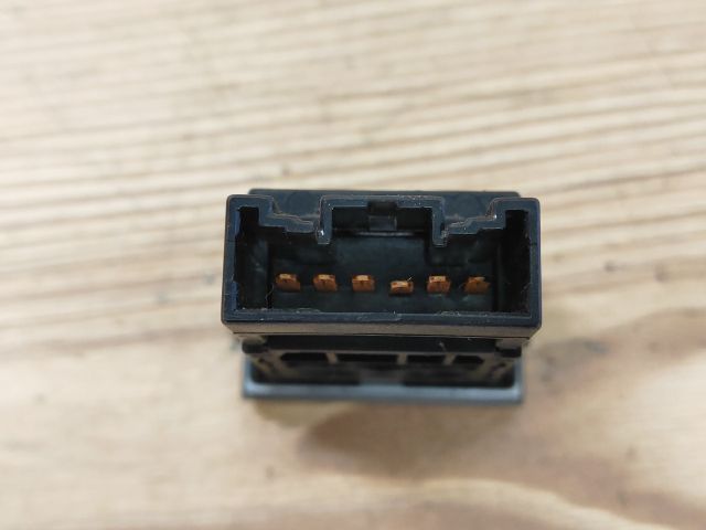 bontott HYUNDAI GETZ Hátsó Ködzárófény Kapcsoló