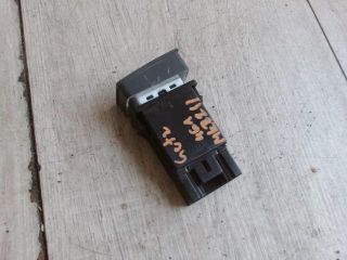 bontott HYUNDAI GETZ Hátsó Ködzárófény Kapcsoló