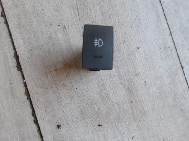 bontott HYUNDAI GETZ Hátsó Ködzárófény Kapcsoló