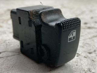 bontott HYUNDAI GETZ Jobb első Ablakemelő Kapcsoló