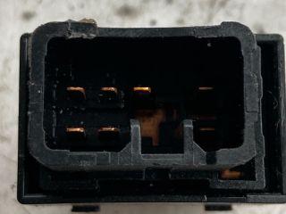 bontott HYUNDAI GETZ Jobb első Ablakemelő Kapcsoló