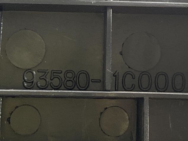 bontott HYUNDAI GETZ Jobb első Ablakemelő Kapcsoló