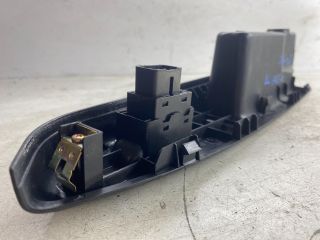 bontott HYUNDAI GETZ Jobb első Ablakemelő Kapcsoló