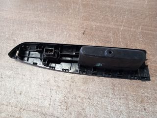 bontott HYUNDAI GETZ Jobb első Ablakemelő Kapcsoló