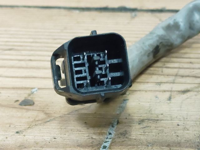 bontott HYUNDAI GETZ Jobb első Ajtózár