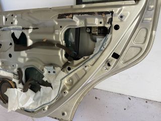 bontott HYUNDAI GETZ Jobb hátsó Ajtó (Üres lemez)