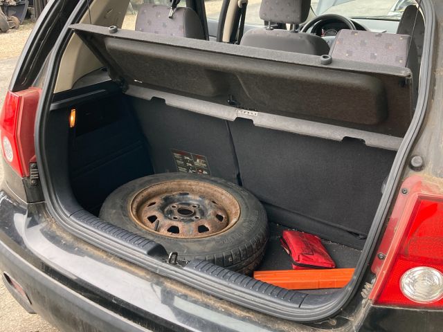 bontott HYUNDAI GETZ Jobb hátsó Hátsó Dobbetét (Kerékjárati, Műanyag)