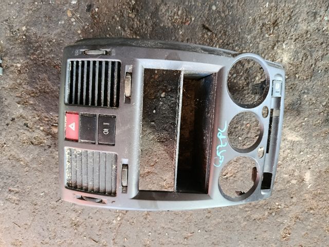 bontott HYUNDAI GETZ Középkonzol Keret