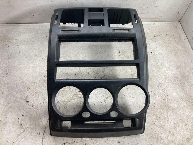 bontott HYUNDAI GETZ Középkonzol Keret