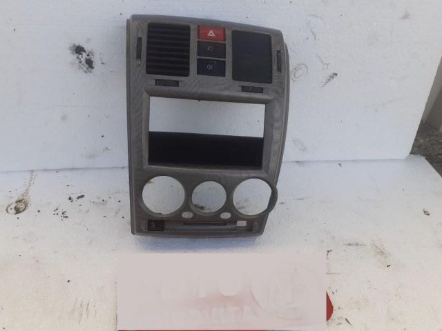 bontott HYUNDAI GETZ Középső Szellőző