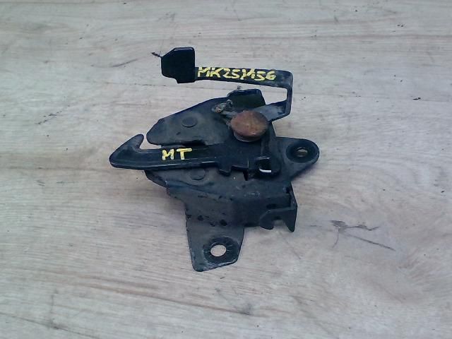 bontott HYUNDAI GETZ Motorháztető Zárszerkezet