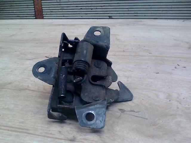 bontott HYUNDAI GETZ Motorháztető Zárszerkezet