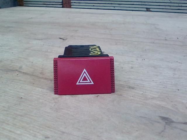 bontott HYUNDAI GETZ Vészvillogó Kapcsoló