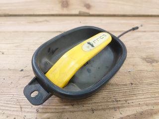 bontott HYUNDAI GRANDEUR Csomagtér Nyitó Kar / Gomb