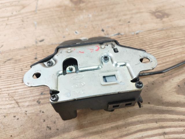 bontott HYUNDAI GRANDEUR Csomagtérajtó Zárszerkezet