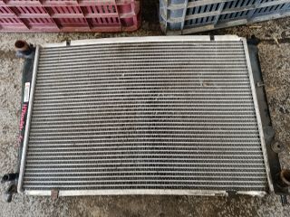 bontott HYUNDAI H-1 Vízhűtő Radiátor (Nem klímás)